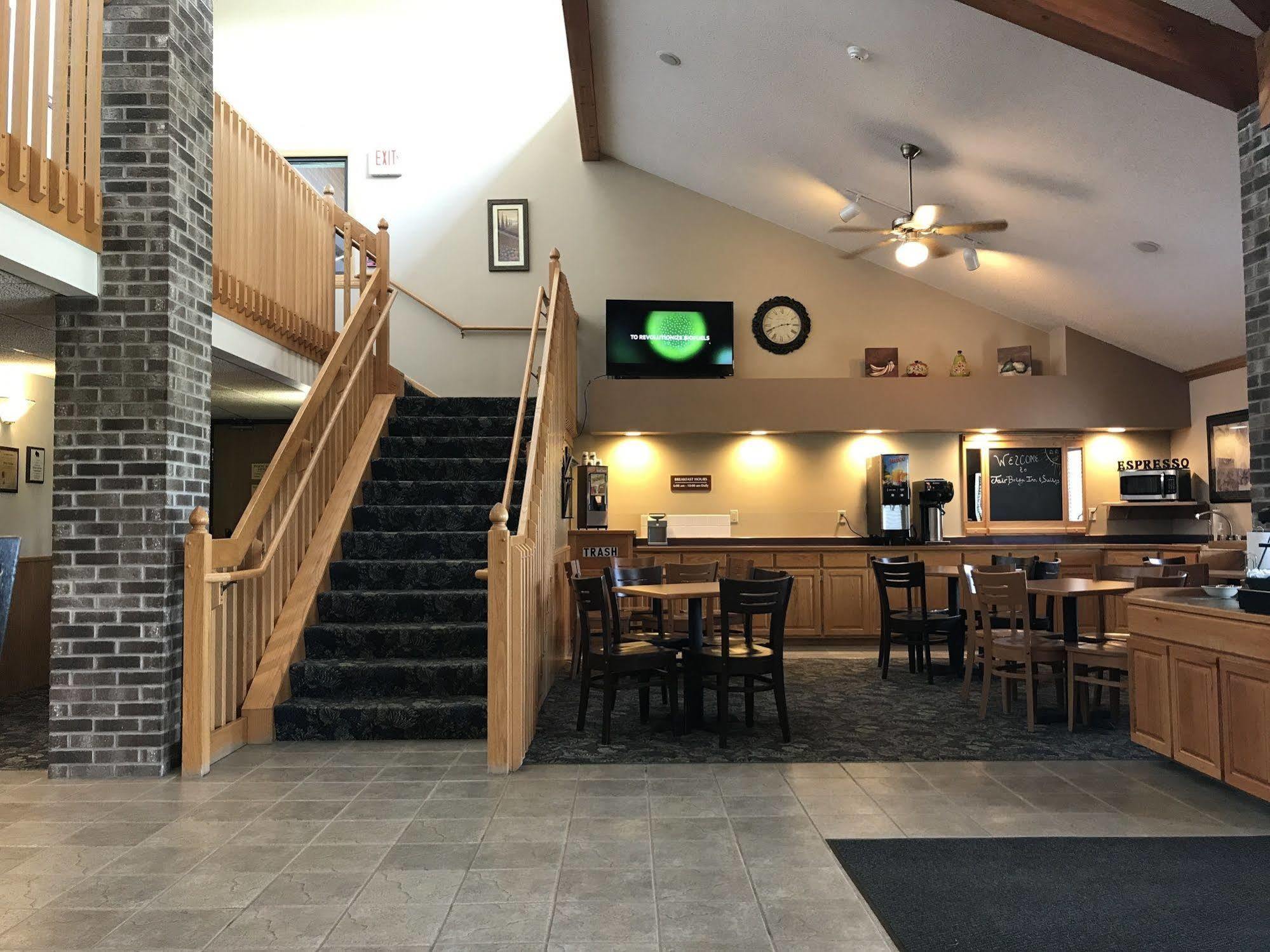 Fairbridge Inn & Suites Thorp Buitenkant foto